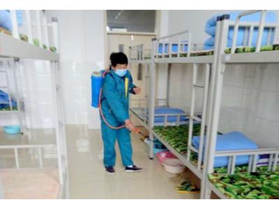學(xué)校(xiao)保潔服(fu)務(wù)