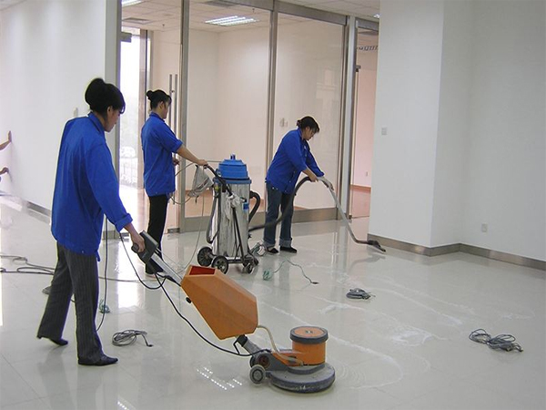 東莞(guan)清潔(jie)公(gong)司(si)認(rèn)(ren)準(zhǔn)(zhun)亮(liang)佳清潔