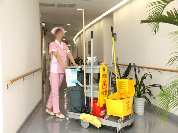 東(dong)莞清(qing)潔(jie)公(gong)司(si)認(rèn)準(zhǔn)(zhun)亮佳清(qing)潔(jie)