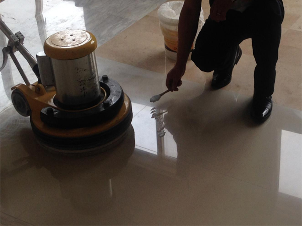 東(dong)莞清潔(jie)公(gong)司認(rèn)準(zhǔn)(zhun)亮佳清潔