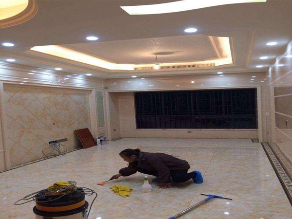 東莞清潔(jie)公司認(rèn)準(zhǔn)(zhun)亮(liang)佳(jia)清潔(jie)